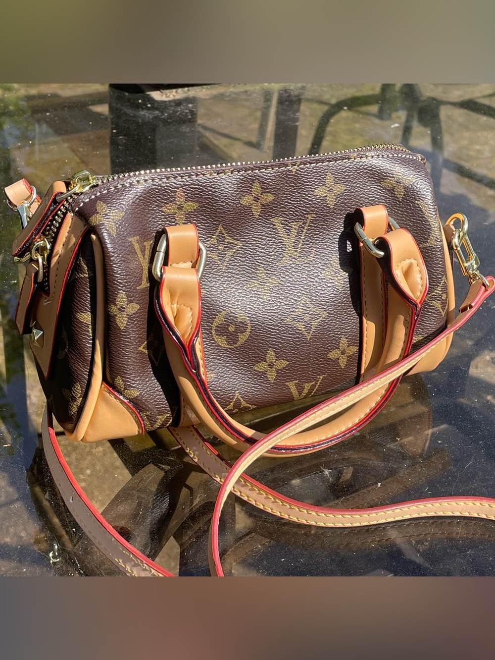 LVee monogram logo bag purse crossbody small 💕🔥